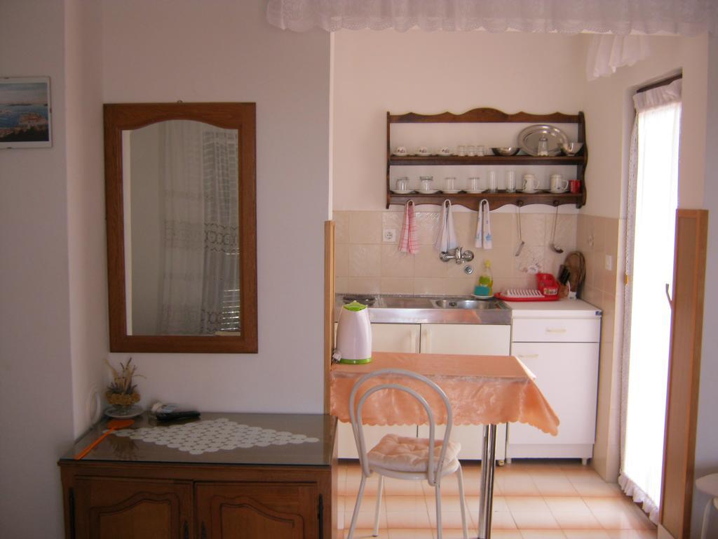 Apartments Nestor Tribunj  Luaran gambar